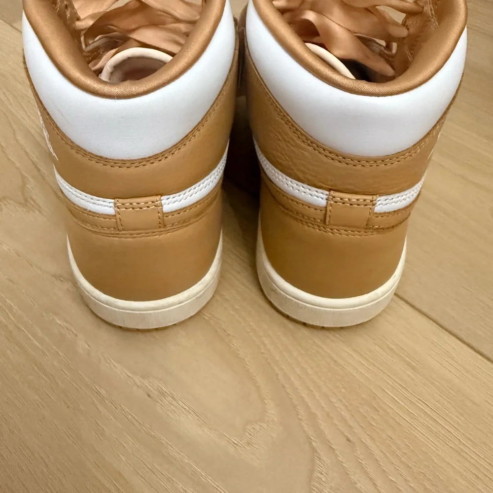 Nike Jordan Sneakers - Picture 2 of 7